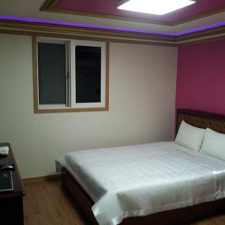 Guangju Hotel Banana Gwangju Metropolitan City Extérieur photo