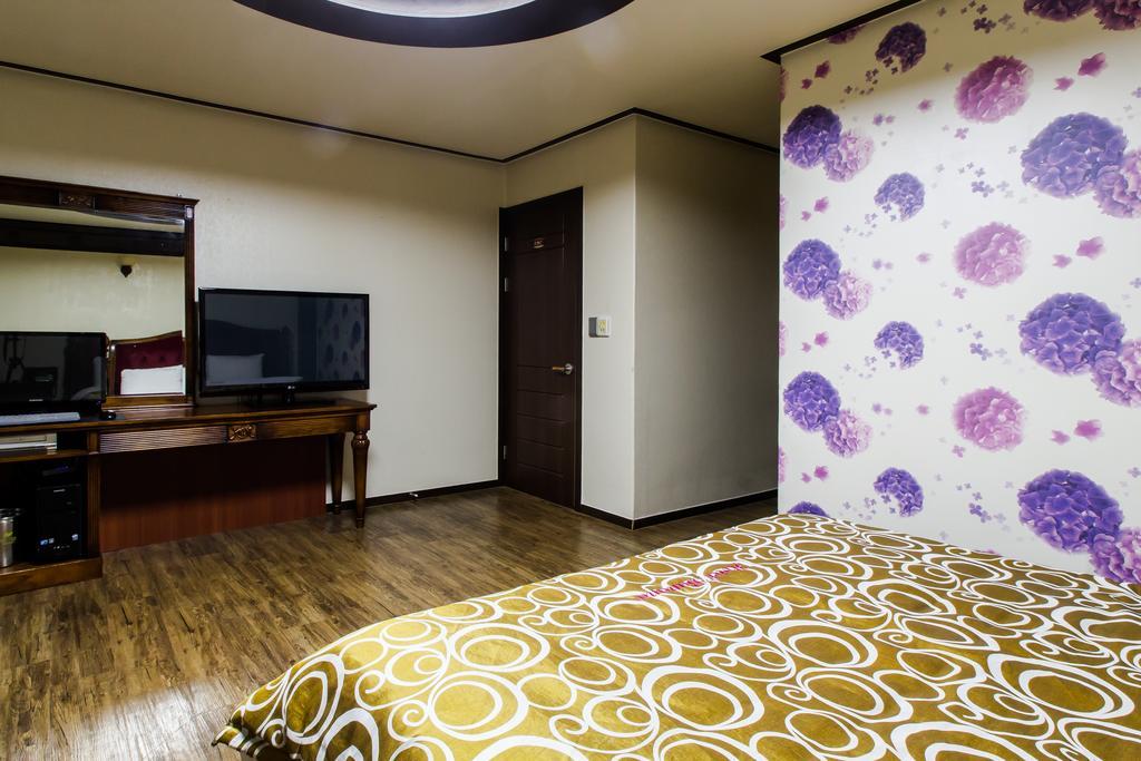 Guangju Hotel Banana Gwangju Metropolitan City Extérieur photo