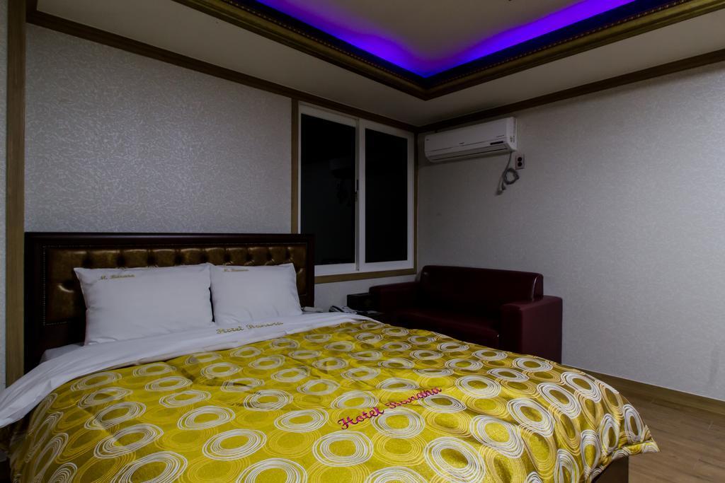 Guangju Hotel Banana Gwangju Metropolitan City Extérieur photo