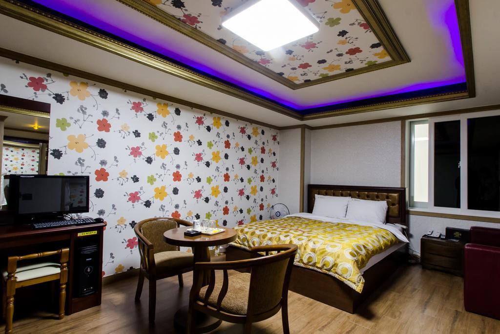Guangju Hotel Banana Gwangju Metropolitan City Extérieur photo