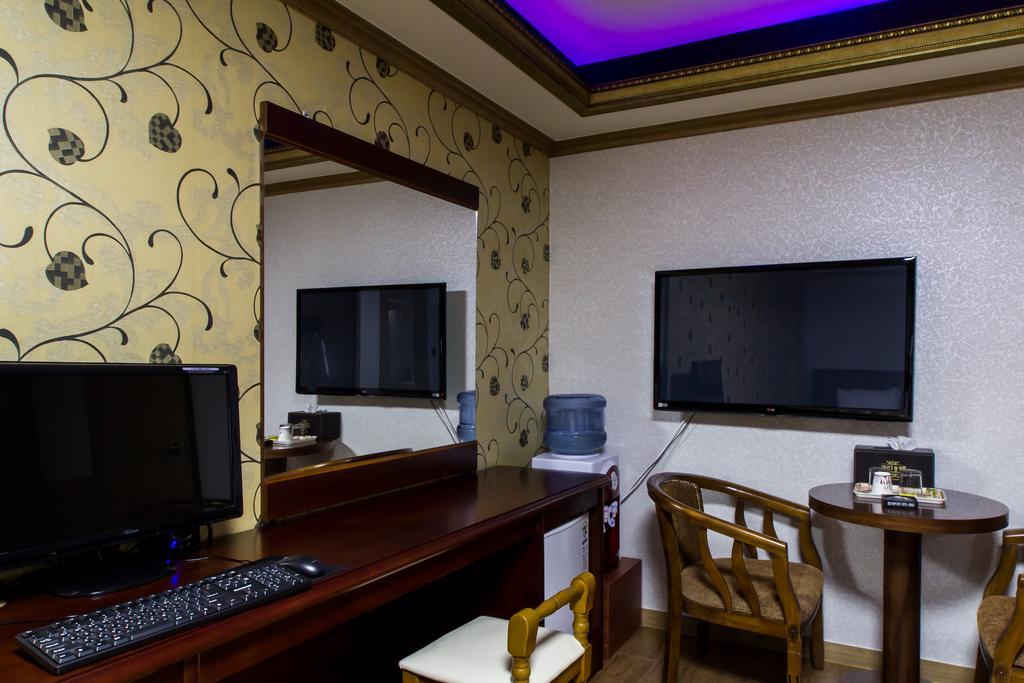 Guangju Hotel Banana Gwangju Metropolitan City Extérieur photo
