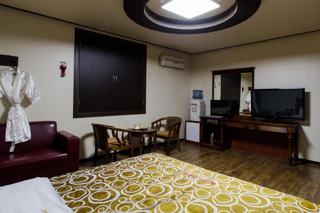 Guangju Hotel Banana Gwangju Metropolitan City Extérieur photo