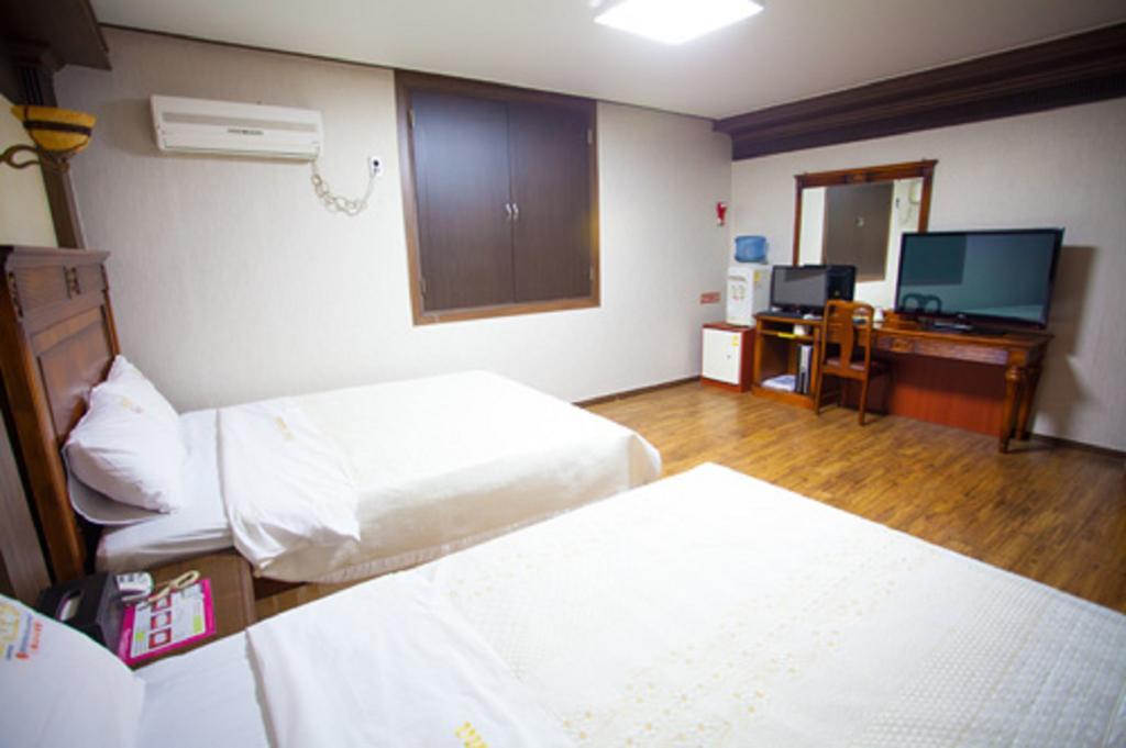 Guangju Hotel Banana Gwangju Metropolitan City Extérieur photo